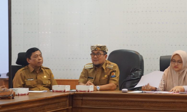 Pemerintah Kabupaten Cirebon resmi mencabut laporan atas kasus pengrusakan dan penjarahan di Gedung DPRD Kabupaten Cirebon dalam aksi unjuk rasa pada Sabtu (30/8/2025) lalu.*KaceNews.Id/Mail/Ilustrasi